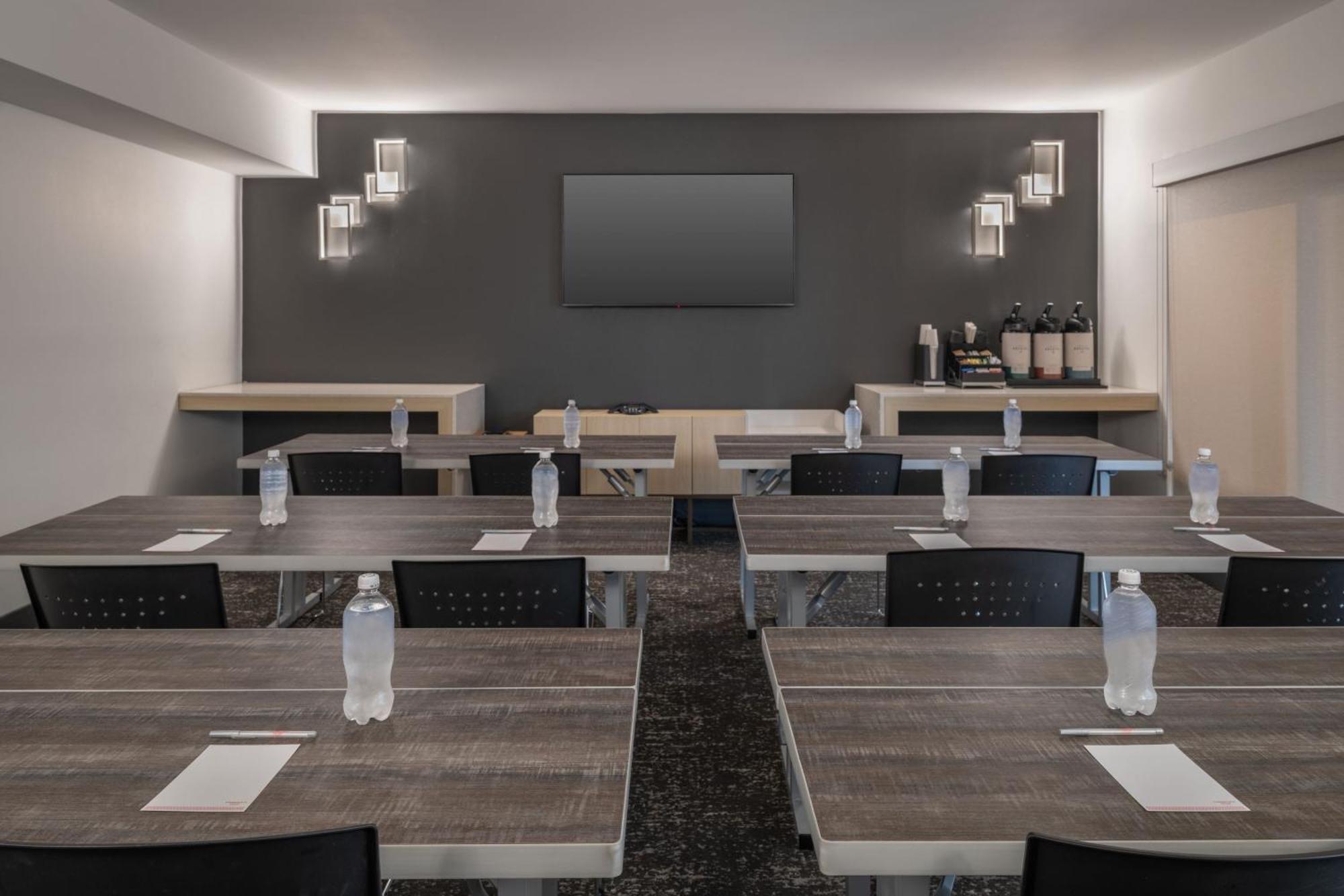Towneplace Suites By Marriott Tampa Clearwater Exteriör bild